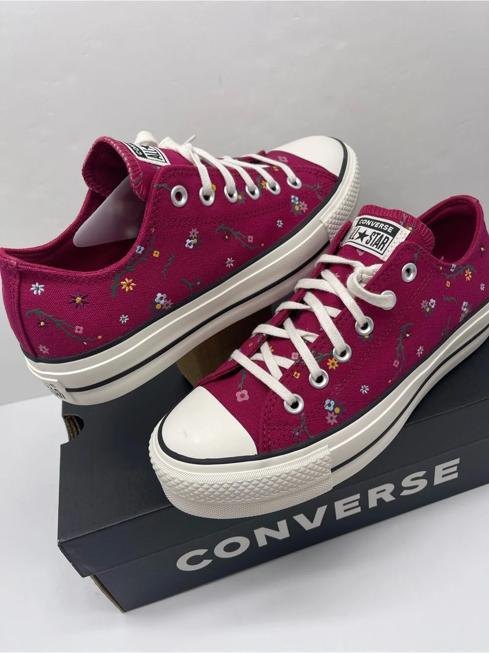 Converse A15535C CTAS LIFT OX SPORTY BERRY/VINTAGE WHITE Platform Sneakers